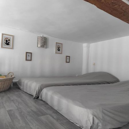 Au Pied Du Baou Leilighet Saint-Chamas Eksteriør bilde
